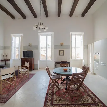 Quirky + Roof Terrace * Valletta